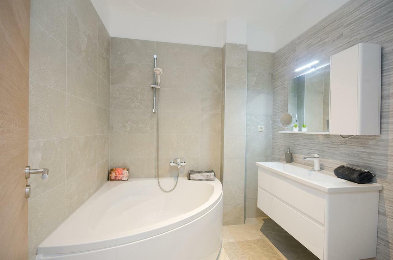 Apartman Korina Sukošan Exterior foto