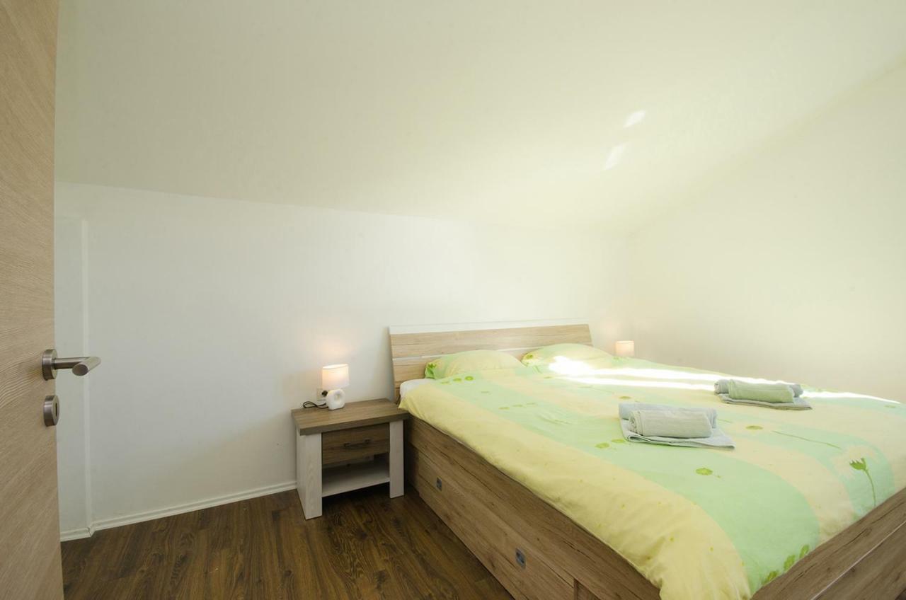 Apartman Korina Sukošan Exterior foto